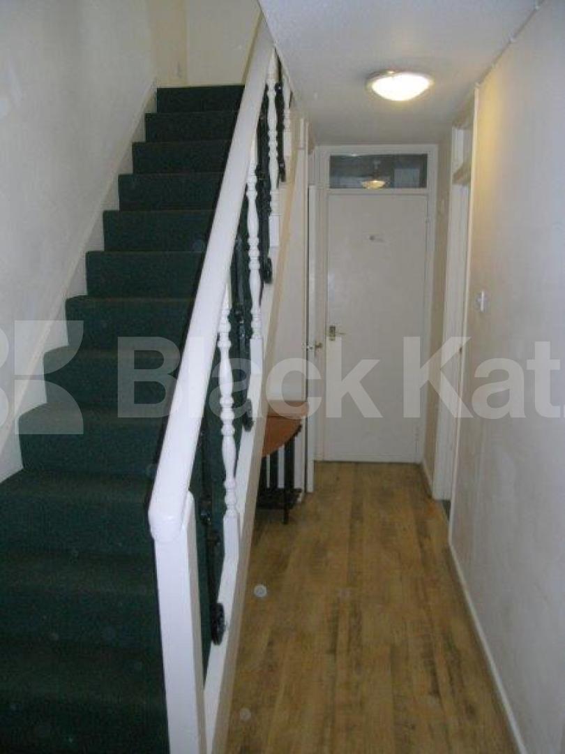 			NEW INSTRUCTION, 4 Bedroom, 1 bath, 1 reception Terraced House			 Dowdeswell Close, Roehampton